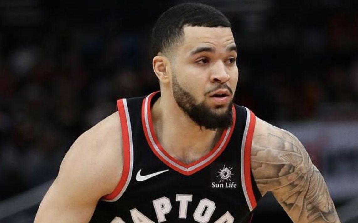 令观众耳目 令观众耳目